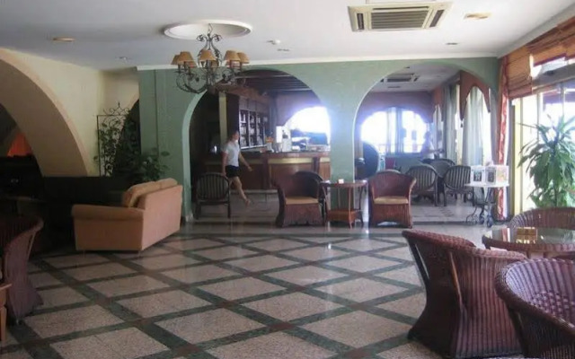 Golden Arches Hotel