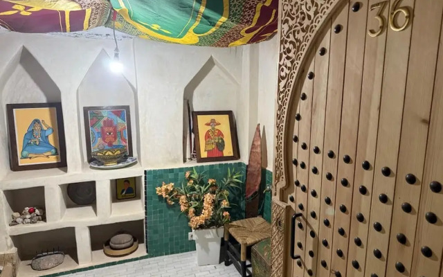 36-Riad Amber SarSar