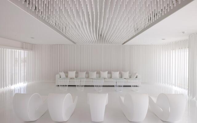 So White Club Resort