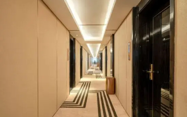 Shangjing Full Seasons Hotel