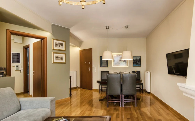 New renovated apt 2' to Acropolis museum