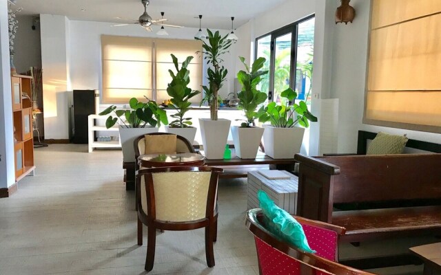 Hiranyika Cafe and Bed