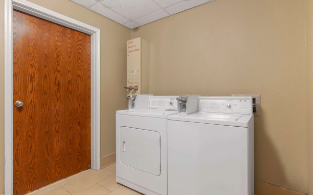 Best Western Plus Olympic Inn