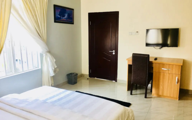 Milestone Hotel Annex