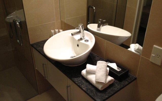 Luxury Lake Suites