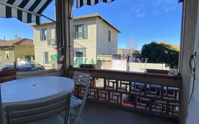 Three-room Apartment 6 Sleeps Acquaviva Area-rif Berna