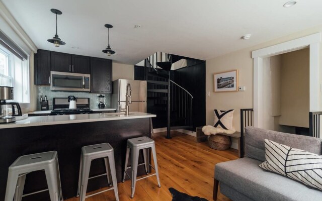 Renovated & Modern Home in Downtown Philly