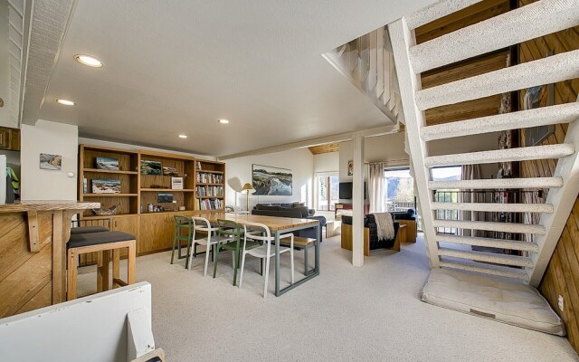 Teleidoscope Retreat