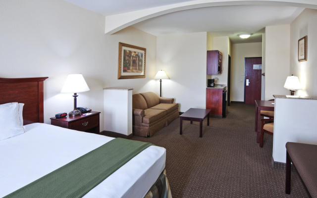 Holiday Inn Express & Suites Woodward by IHG