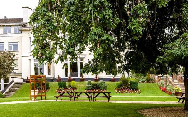 Devonshire House Hotel