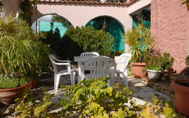 Le Village Hotel