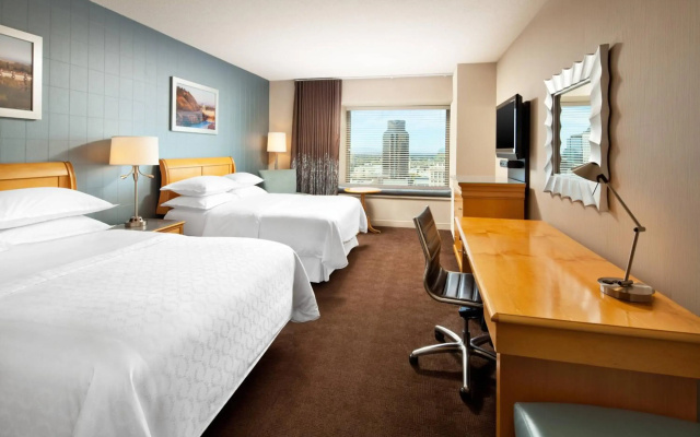 Sheraton Grand Sacramento Hotel