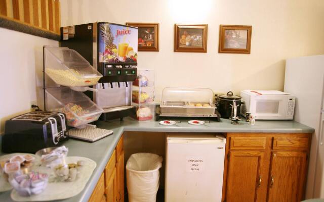 The Inn & Suites SW Omaha