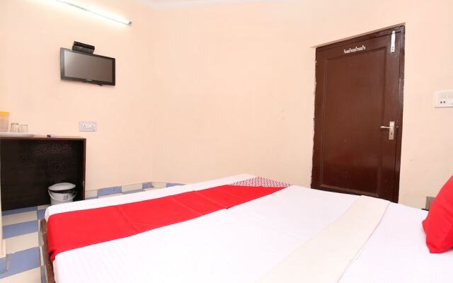 OYO 19473 Rr Residency