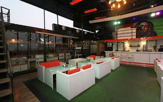 Capital O 23469 Hotel Ss Grandeur