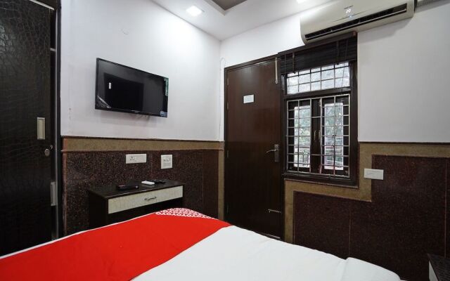 OYO 49019 Aasha Residency