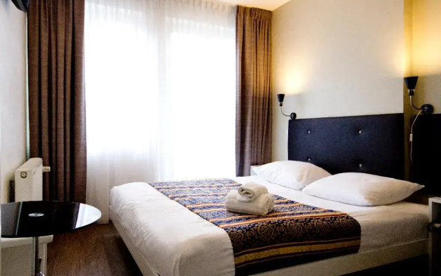 Acostar Hotel