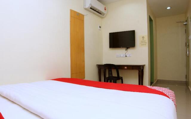 Holiday Mansion Inn by OYO Rooms