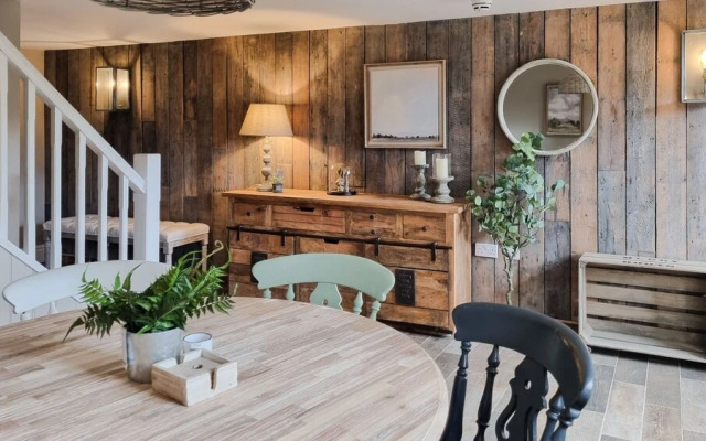 The Threshing Barn at Penrhos Court