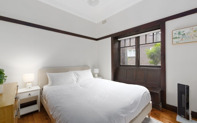 Relaxing Stay Near Fairlight's Scenic Spots – Guest Rooms – Sydney