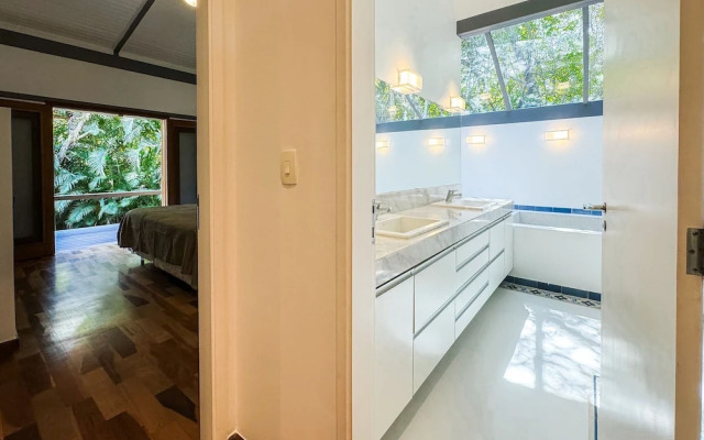 Arquitetura única na Granja Viana