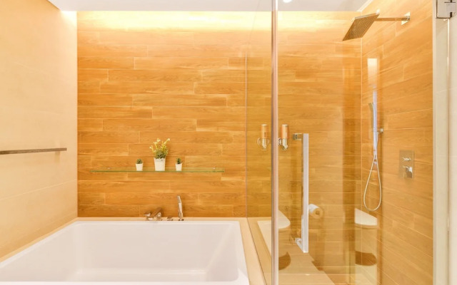 Contemporary 2 BR in Bluewaters Island