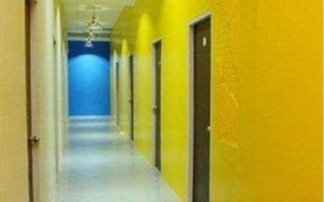 Kool Backpacker Hostel