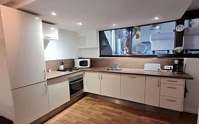 Nice holiday home in Saint-Pierre-de-Frugie with garden