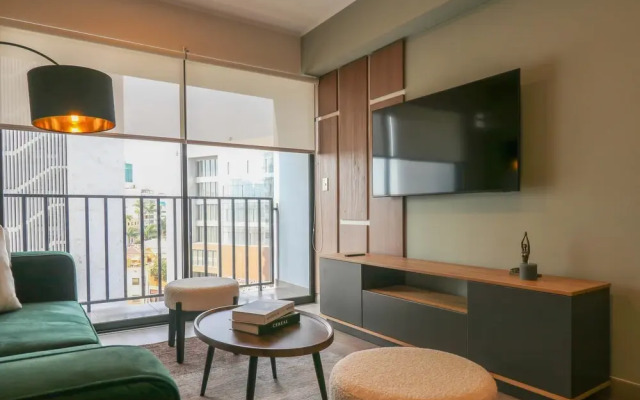 w Grandiose 1BR w Great Balcony in San Isidro