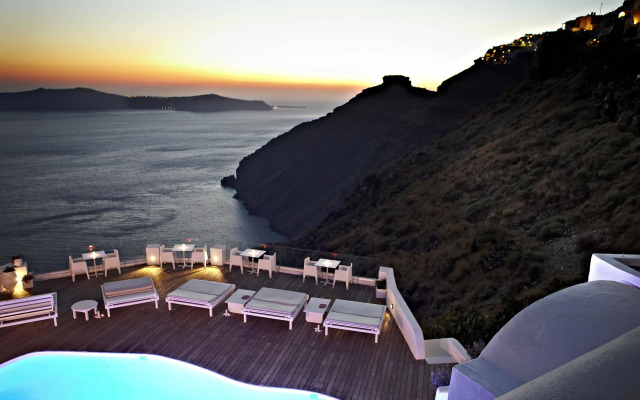 Sun Rocks Boutique Hotel