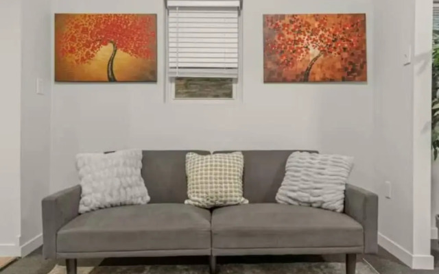 Urban Chic Apartments Near Center City