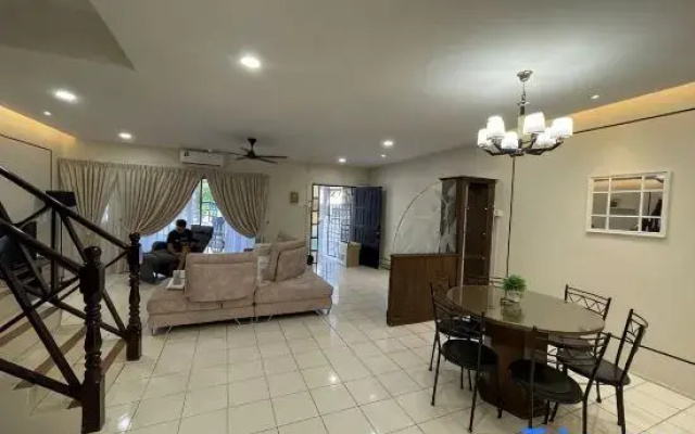 Ipoh 42 Symphony 12pax 4Bedroom 3bathroom 2car