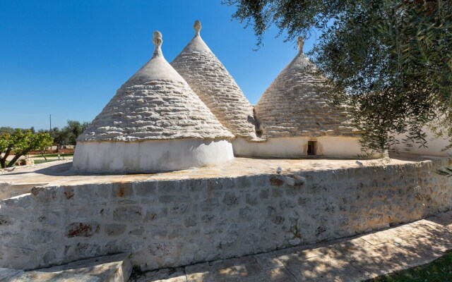 3360 Trulli Pangi by Perle di Puglia