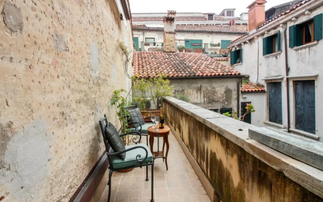 Fortuny3967 Suites & Wine