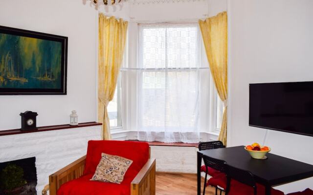 Cosy 3 Bedroom Home Near Haymarket