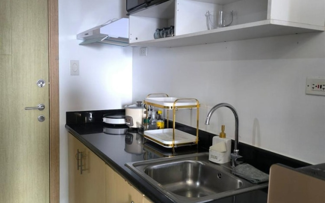 Urban Oasis at A&K Vibes City-View Condo