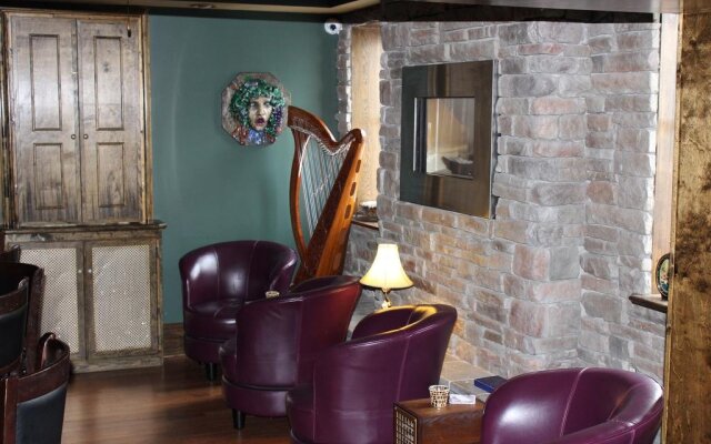 Symphony Hotel & Restaurant
