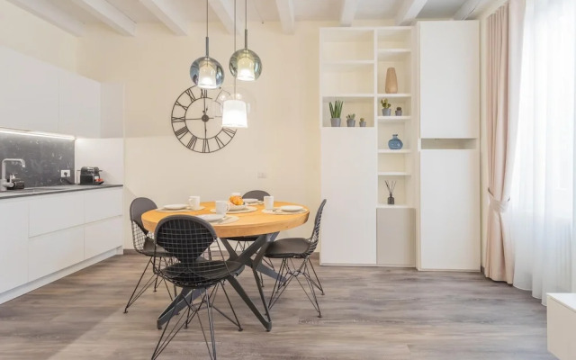 Modern Stylish Apartment in Como City