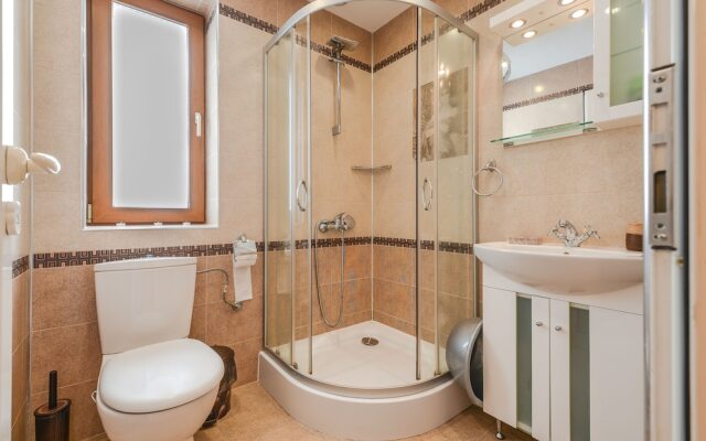 FM Deluxe 1-BDR Apartment - Artist's Place