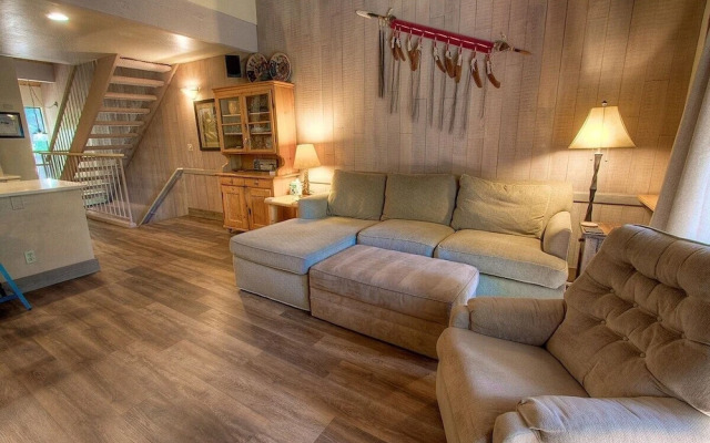 Cheyenne's Place 4 Bedroom Home by RedAwning