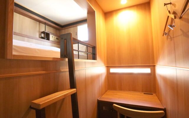 CABIN INN Kyouto Sanjo Kawaramachi