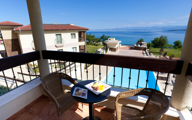 Blue Waves Resort