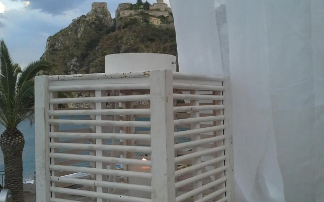 EliHotel