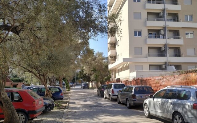 Lotus Alba Apartments