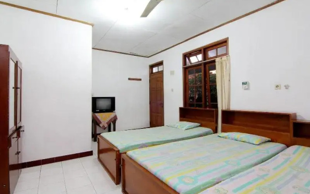 Mas Gun Homestay by ZUZU