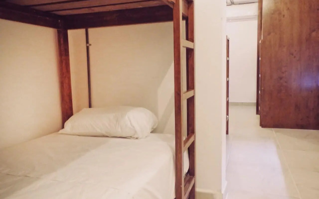 Nahuala Hostal - Hostel