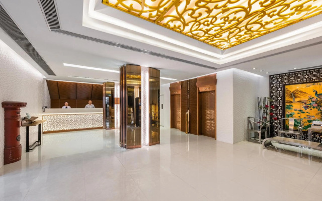 Metropole Hotel