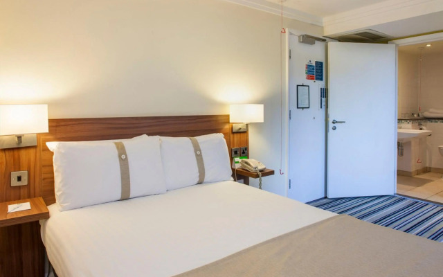 Holiday Inn Swindon by IHG