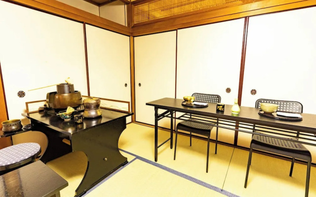 Koyasan Gokuraku Stay