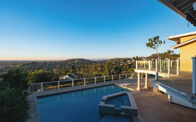 Luxury Hilltop Villa With Pool Stunning View